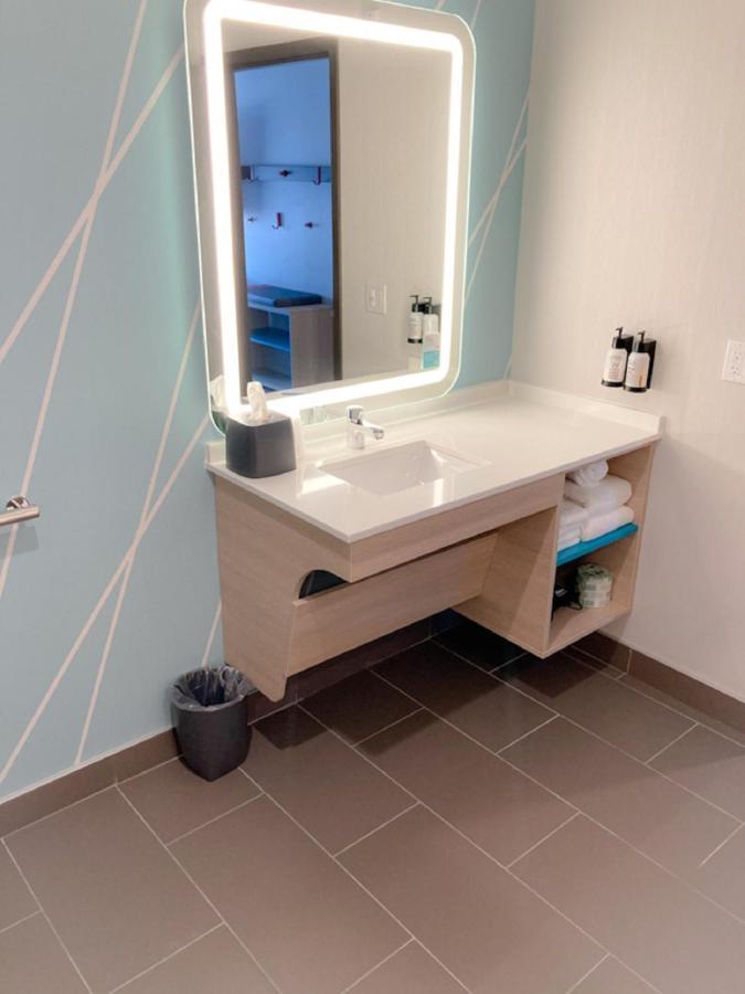 Avid Hotels - Zeeland By Ihg Extérieur photo